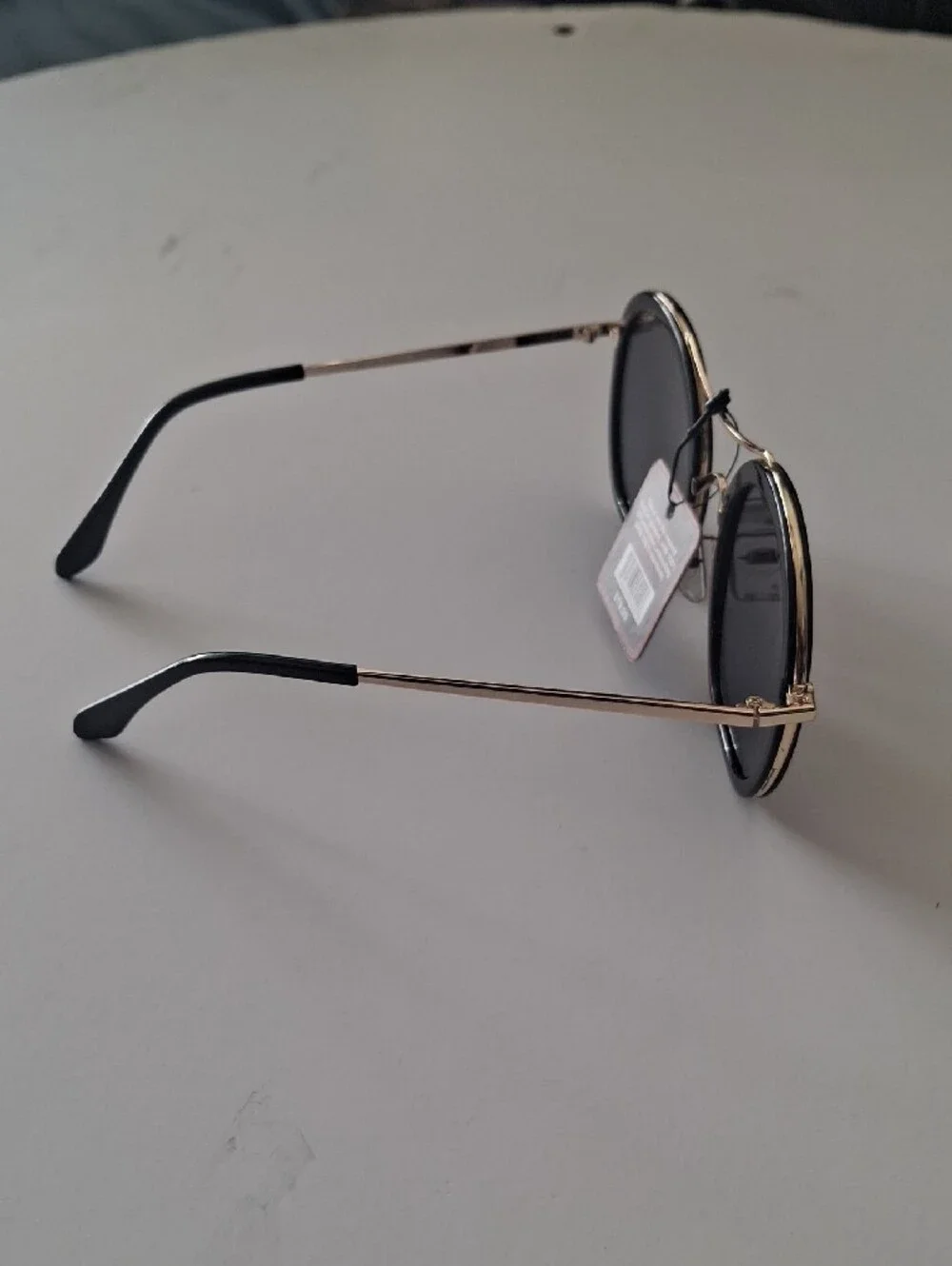 Round Black & Gold Women's Sunglasses - Fashion Accessory